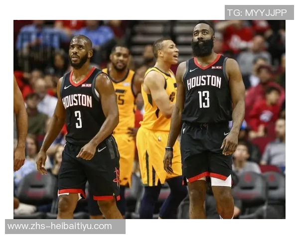 勇士与雷霆第四场激战回顾关键时刻的精彩瞬间与战术分析